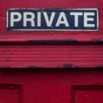 Balconie Privacy - private signage door