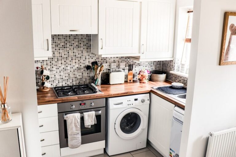 How to Choose Energy-efficient Laundry Appliances?
